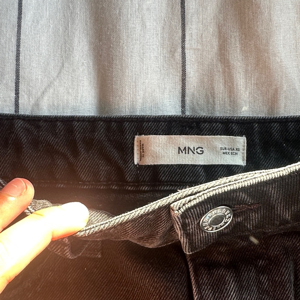 Mango Black Mini Skirt - Picture 3 of 3